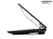 O portátil de 17 polegadas se baseia no chipset Cougar Point HM65 e, por tanto, é afetado pelo recall da Intel.