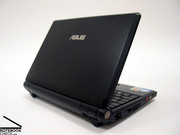 No modelo com case preto, o Eee PC da Asus é difícil de distinguir de subportáteis convencionais.