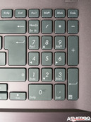 O mesmo não acontece com o teclado numérico - ele é simplesmente pequeno demais.