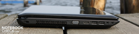 Lado Esquerdo: Kensington, VGA, HDMI, 2 x USB, Mic, Áudio