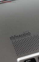 Outras coisas não foram modificadas, incluindo o medíocre sistema de som da Dynaudio.