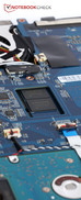 O acesso à memória e ao SSD-RAID requer maior desmontagem do portátil.