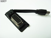 O adaptador Mini-VGA fornecido O adaptador Mini-VGA fornecido