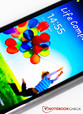 A tela também está equipada com a tecnologia Super AMOLED.