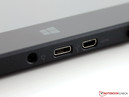 Um Micro HDMI, USB 2.0 e a outra saída.