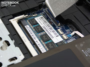 E a RAM (2 sockets DDR3) é possível.