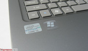 Etiquetas Core i5 e Windows 7 em cinza, para combinar