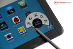 Uma seleção dos comandos da S Pen aparecem quado a caneta é segurada sobre o tablet, e o botão da stylus é pressionado.