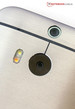 Correto, a HTC integra duas câmeras na traseira, o segundo sensor ajuda a focar e captura informação detalhada.