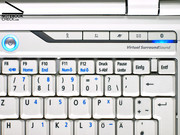 O painel de controlo do Acer Aspire 2920 oferecem várias teclas de acesso rápido,...