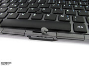 O tablet PC é aderido ao Keydock com um trinco, bem como com um magneto.