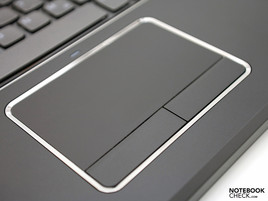 Grande touchpad com multi-touch e teclas separadas
