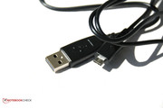 O cabo micro USB pode ser usado para conectar a um computador