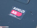 O processador chama-se AMD A6-5200 e vem da plataforma Kabini (arquitetura Jaguar).