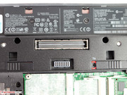 A porta docking permite que o usuário possa conectar periféricos externos fácil e rapidamente.