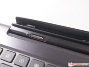 O tablet pode ser facilmente removido do dock através de um botão deslizante.