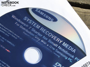 O DVD correspondente para o Windows 7 Starter de 32 bit é fornecido.