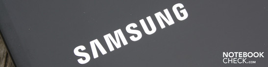 Samsung QX412-S01DE: Potente processador Sandy Bridge e ergonomia exemplar. Samsung QX412-S01DE: Potente processador Sandy Bridge e ergonomia exemplar.