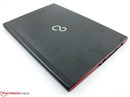 A Fujitsu tem o Lifebook U574 em sua linha.