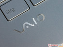 O trackpoint do Vaio Duo 11 foi omitido...