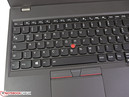 Os usuários do TrackPoint estarão contentes com o retorno dos botões, mas os usuários do touchpad não se beneficiarão dessa mudança.