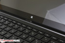 O botão de liberação permite que o tablet seja removido com facilidade