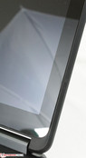 A tela NBT com Gorilla Glass edge-to-edge é a única superfície refletiva