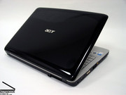 O Acer Aspire 7720G tem uma tampa brilhante e é um entrada de gama elegante...