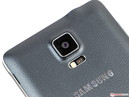 A câmera principal parece ser a mesma do Galaxy S5.