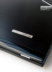 O mySN M570TU puro portátil para jogos, que pode ser sempre equipado com qualquer dos novos processadores da Intel.
