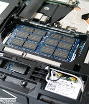 No caso da RAM, os módulos de memória mais velozes DDR3 já estão sendo utilizados com uma velocidade de até 1066 MHz.