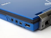 Além das clássicas portas USB, o case também oferece uma interface serial combinada USB/eSATA, um Firewire e as típicas conexões de 3.5 mm para fones e microfone.