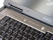 Somente há um ponto de crítica. A parte acima do teclado é, típico Dell não absolutamente firme.