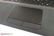 O touchpad seduz os usuários com o seu tamanho.
