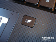 O touchpad (colocado muito perto do lado esquerdo) pode ser facilmente desativado simplesmente pressionando um botão