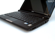O Fujitsu M2010 é um netbook num formato de10 polegadas.