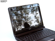A Fujitsu usa uma tela WSVGA, típica para netbooks com uma resolução de 1024x600 pixels para uma tela.
