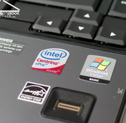 O CPU T9300 da Intel com 2.5 GHz garante um bom desempenho de escritório.