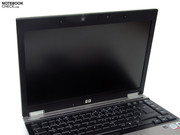 O laptop tem diferentes opções de tela, contudo todas tem superfície fosca.