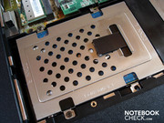 O portátil pode alojar um máximo de dois discos rígidos