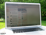...o MacBook Pro 17" com um visor fosco pode muito bem ser utilizado no exterior.