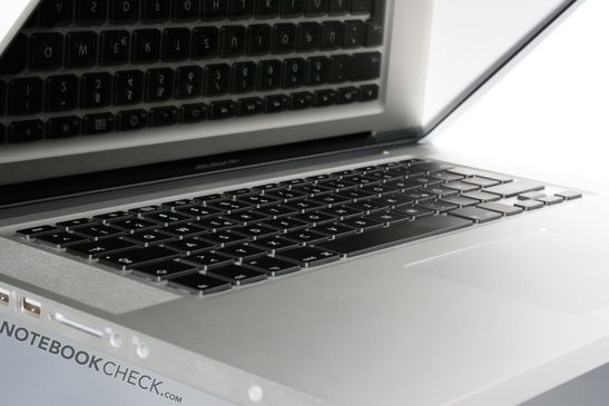 Apple MacBook Pro 15" feito de alumínio