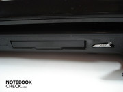 Compartimento ExpressCard 54mm e interruptor deslizante do WLAN no lado direito