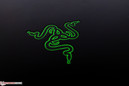 Obrigatório: Logotipo tribal do Razer na tampa da tela.