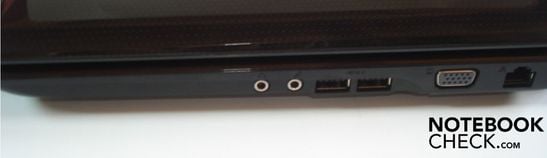Direita: dois conectores de áudio (fones - saída, microfone - entrada), duas portas USB 2.0, VGA, Gigabit Lan y conector de força