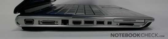 Lado Esquerdo: Express Card 45, Leitor de cartões (SD, MS (Pro), MMC, xD), FireWire 400, USB, eSata (com USB integrado), HDMI, LAN, Docking Station, VGA