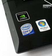 Equipado com o CPU P8400 da Intel e uma placa gráfica GeForce 9300M GS, o SL500 suporta igualmente aplicações multimédia ligeiras.