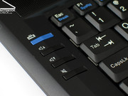 Enquanto o teclado cede parcialmente, o rato e trackpoint demonstram as qualidades usuais dos Thinkpad.