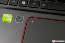 O LED aceso do touchpad indica a desativação do pad.