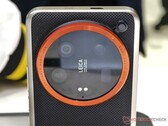 O Xiaomi 14 Ultra, com sua nova câmera Leica e Kit de Fotografia revisado, enfrenta seu antecessor e alguns de seus concorrentes. (Imagem: Notebookcheck)
